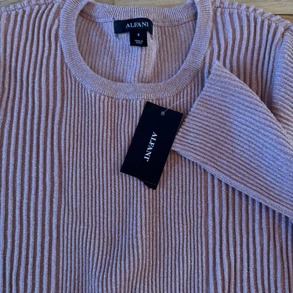 NWT Women's Pink Alfani Sweater Size Small